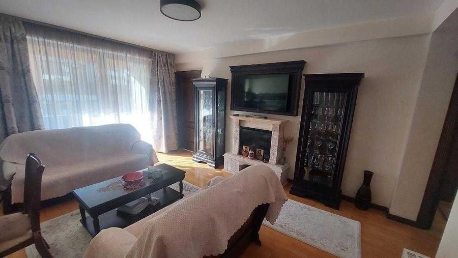 Casă cu 4 camere în Baciu