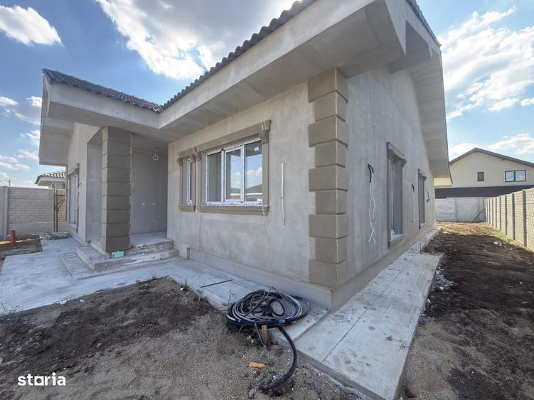 Casă cu 4 camere în Sântandrei