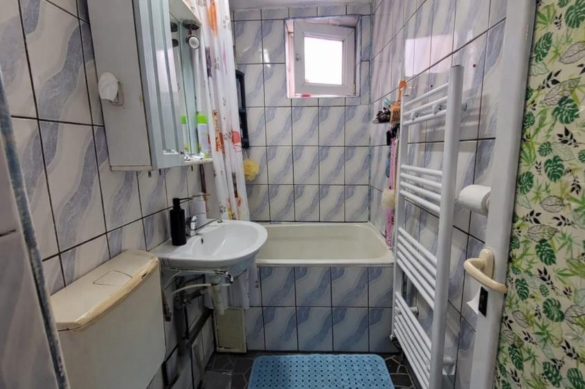 Apartament cu 4 camere semidecomandat în Nicolae Titulescu