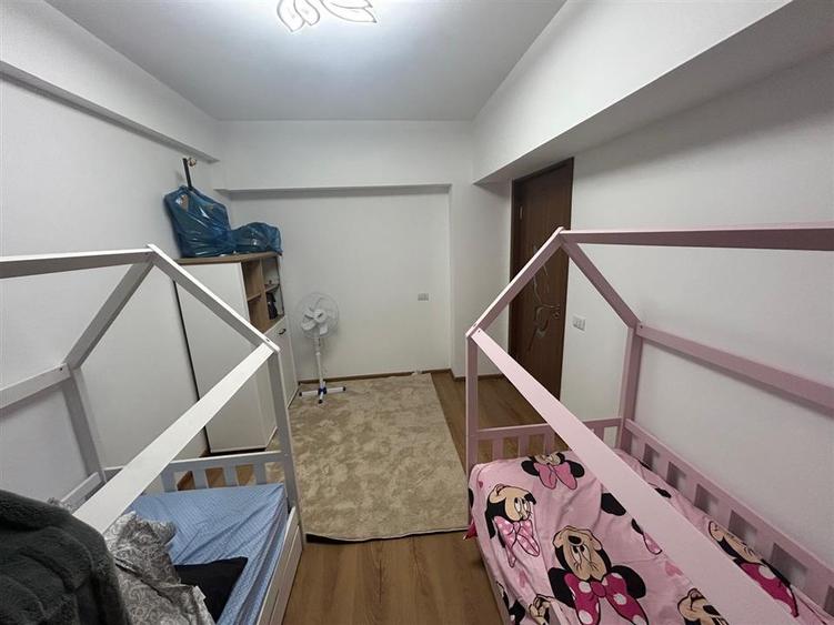 Apartament cu 3 camere decomandat în Ultracentral