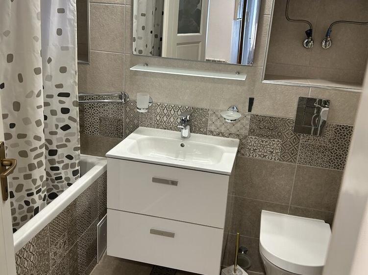 Garsonieră decomandată în Unirii