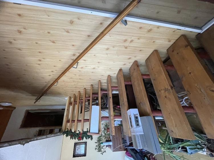 Casă cu Teren 1250 Mp în Central