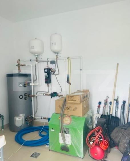 Casă individuală cu 6 camere cu Piscina în Exterior Est