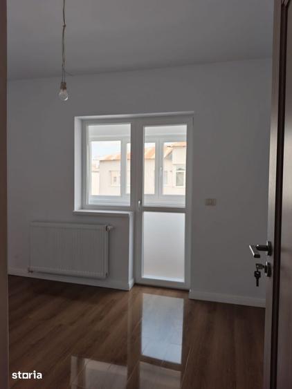 Apartament cu 3 camere decomandat în Mioriței