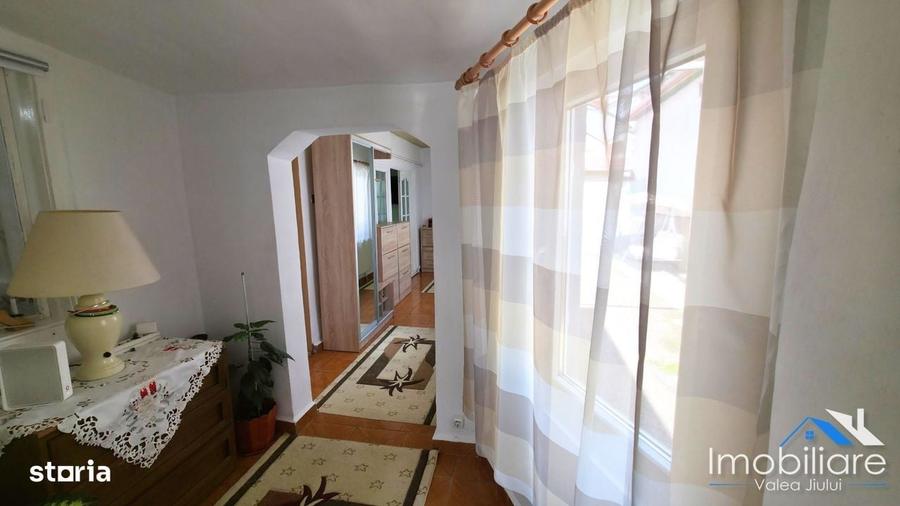 Casă cu 4 camere cu Teren 268 Mp în Central