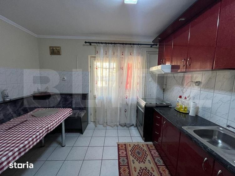 Apartament cu 4 camere decomandat în Carpați 2