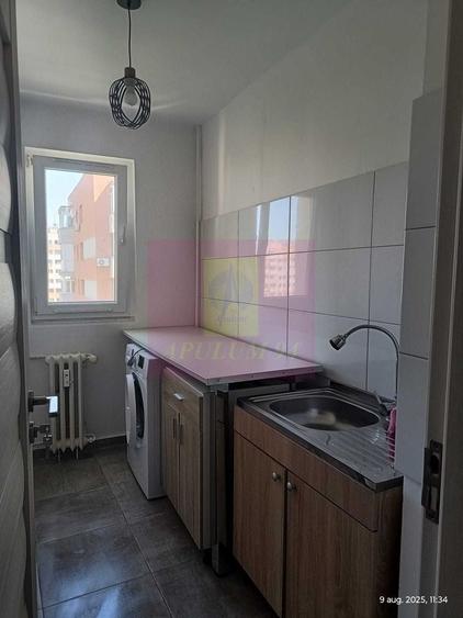 Garsonieră decomandată în Theodor Pallady
