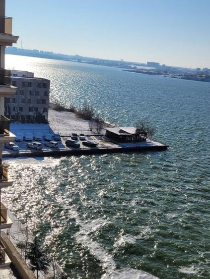 Apartament cu 3 camere semidecomandat, mobilat în Central