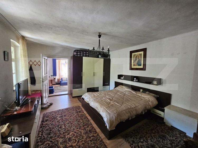 Casă cu 5 camere cu Teren 1249 Mp în Săsciori