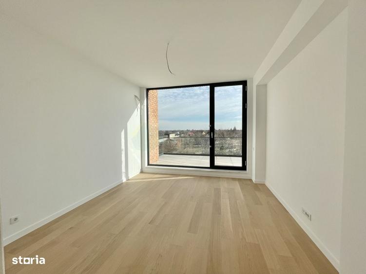 Apartament cu 3 camere decomandat în Tunari