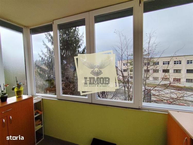 Apartament cu 3 camere decomandat, mobilat în Calea Poplăcii