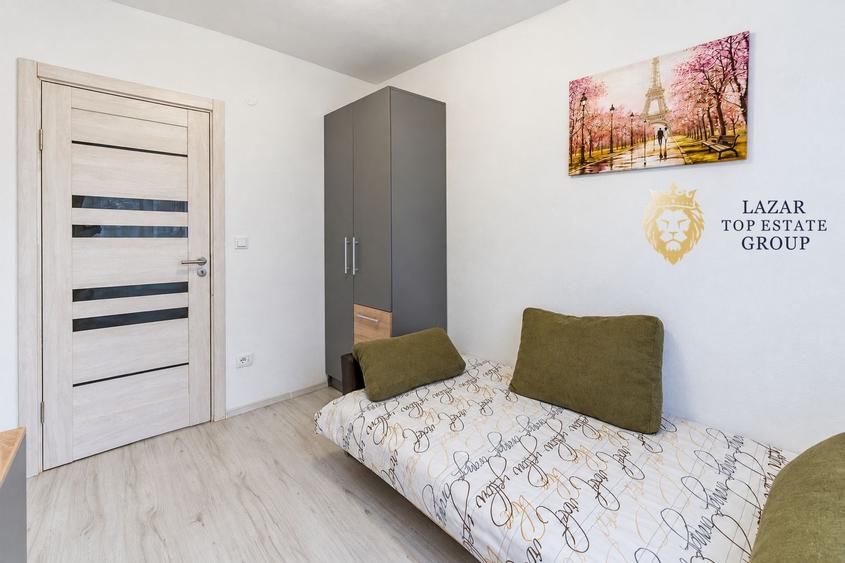 Apartament cu 3 camere semidecomandat, mobilat în Intim