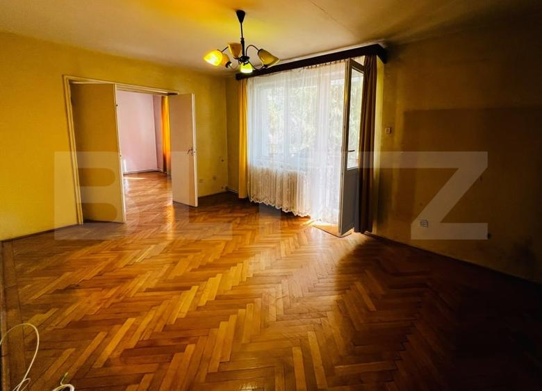 Apartament cu 3 camere decomandat în Dâmbu Pietros