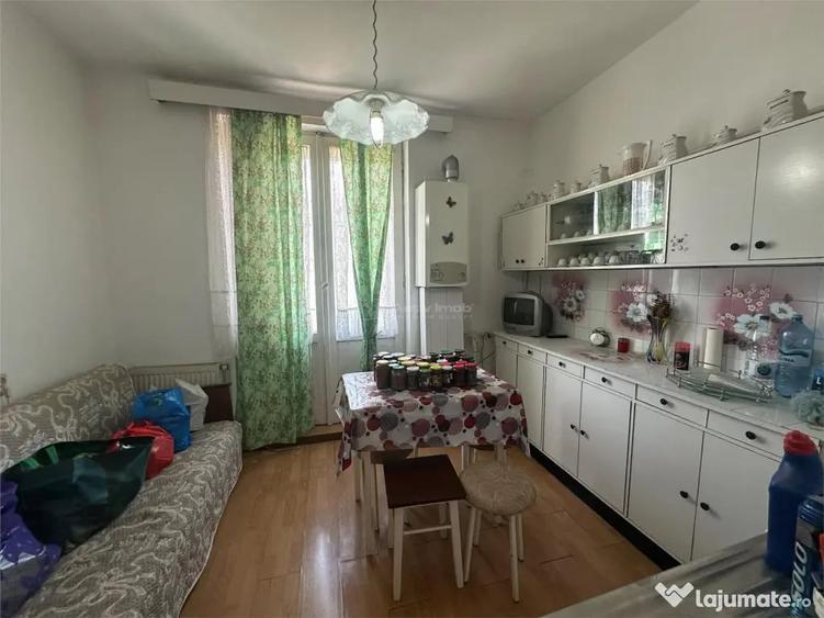Apartament cu 3 camere decomandat în Luncă