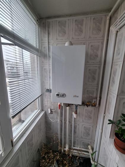 Apartament cu 4 camere decomandat, mobilat în Faleza Nord