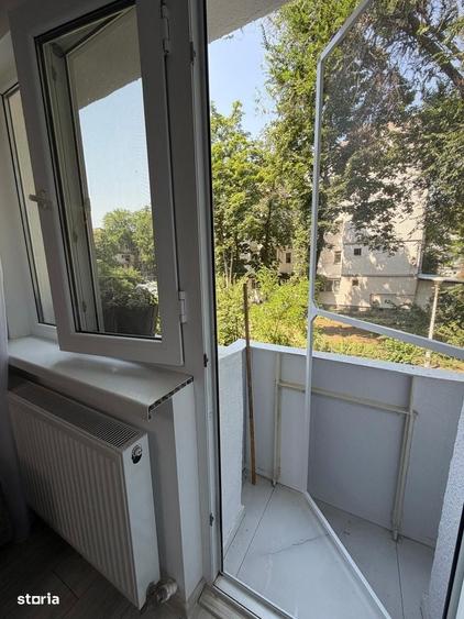 Apartament cu 2 camere semidecomandat în Sârbi