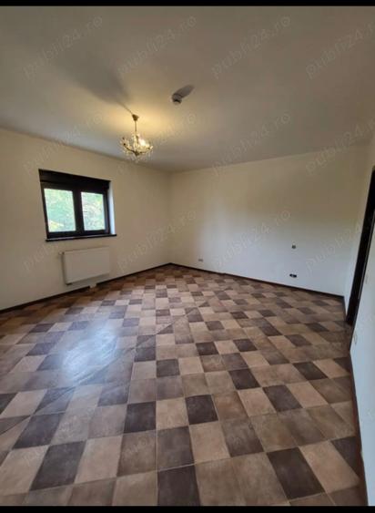 Duplex cu 6 camere cu Canalizare în Tunari