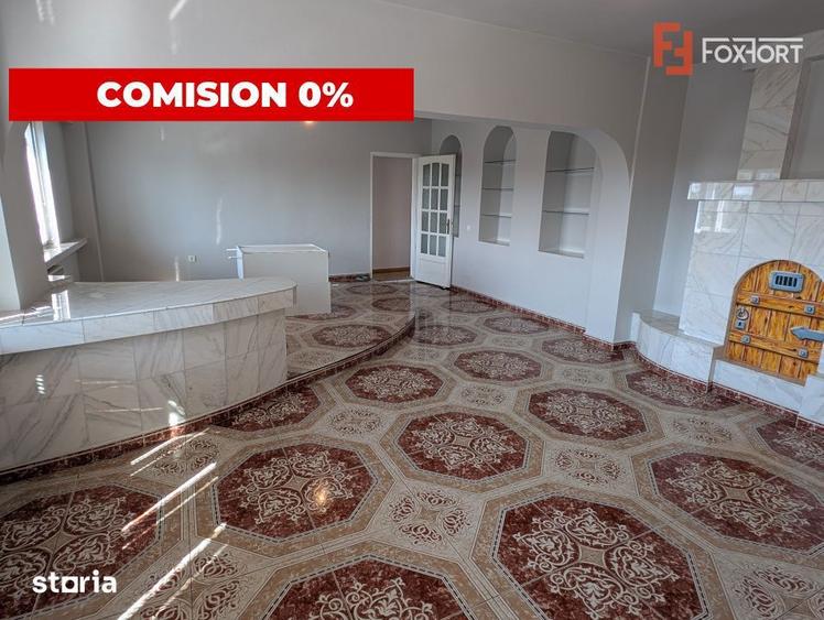 Apartament cu 4 camere decomandat în Intim