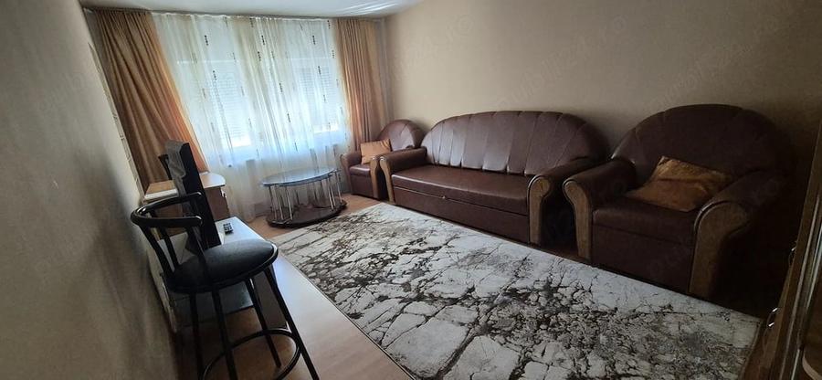 Apartament cu 2 camere decomandat în Podgoria