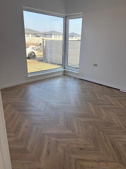 Casă individuală cu 4 camere cu Teren 371 Mp în Berceni