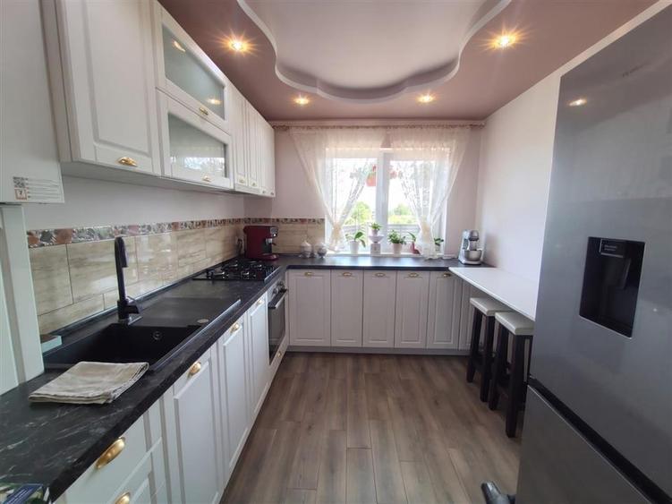 Duplex cu 4 camere cu Canalizare în Tișăuți