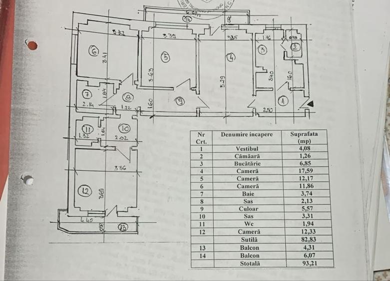 Apartament cu 4 camere semidecomandat în Costin Georgian