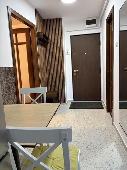 Garsonieră decomandată în Brazda lui Novac