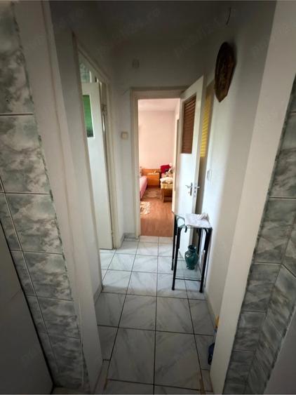 Apartament cu 2 camere decomandat în Micro 17