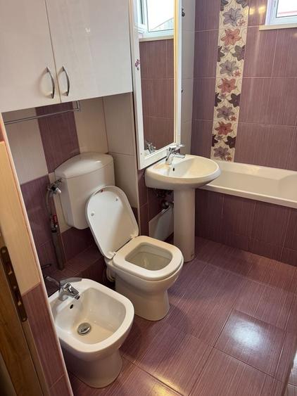 Apartament cu 2 camere decomandat în Precista