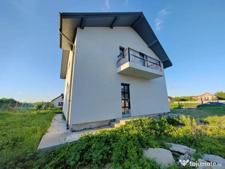 Casă cu 3 camere cu Teren 500 Mp în Lunca Cetățuii