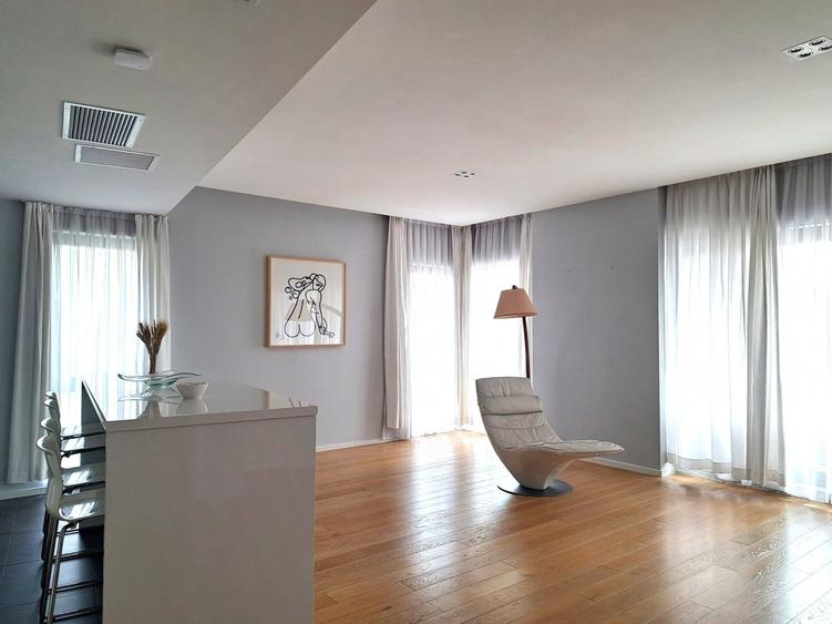 Apartament cu 4 camere, mobilat în Aviației