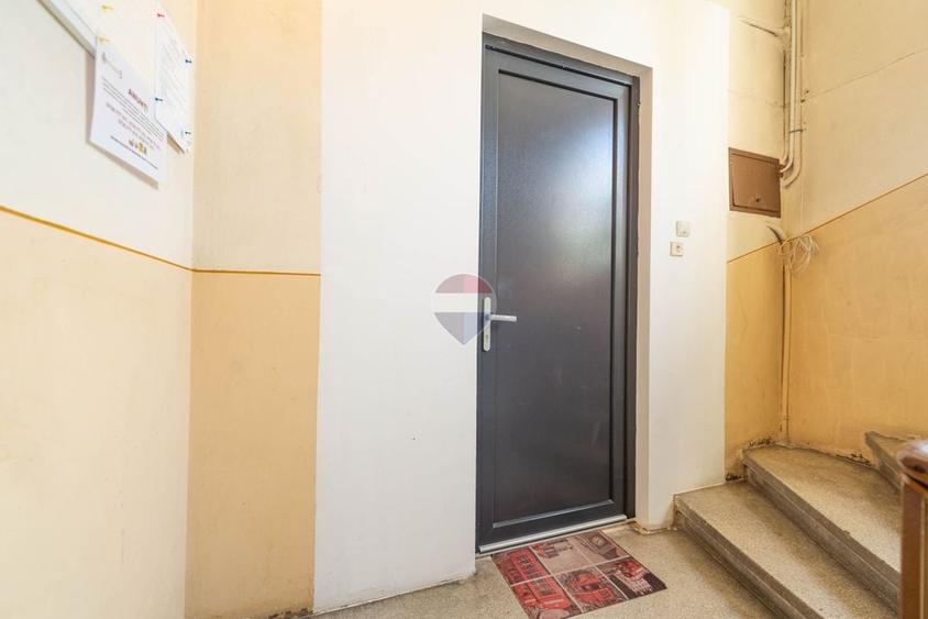 Apartament de vanzare 137 mp, zona centrala, curte proprie - 35