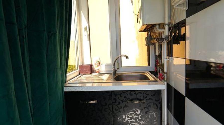 Apartament cu 3 camere decomandat în Micro 11