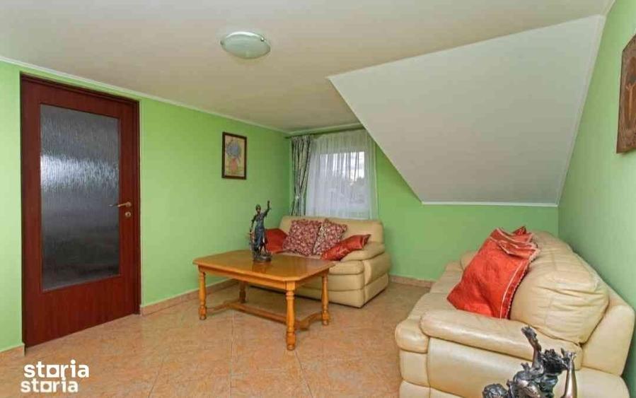Casă cu 4 camere cu Teren 1130 Mp în Sântandrei
