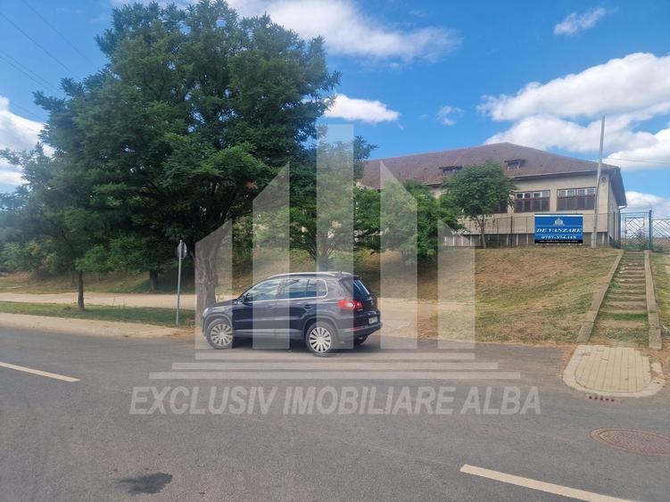 Spațiu industrial, de 1,100 mp, în Bărăbanț