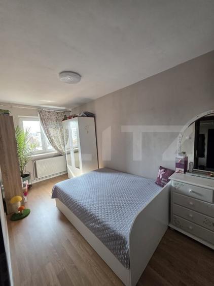 Apartament 3 camere, decomandat 64.20 mp, zona 1 Mai - Insula - 9