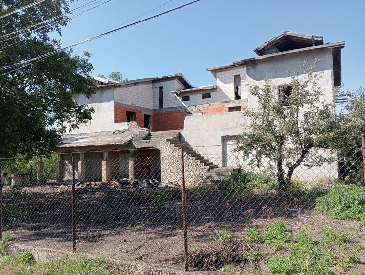 Spațiu industrial, de 500 mp, în Central