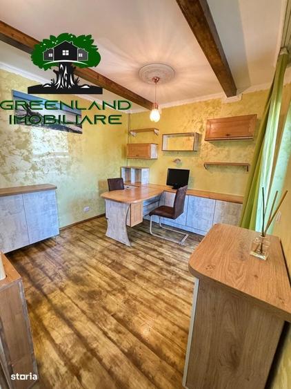 Apartament cu 4 camere decomandat în Bucium