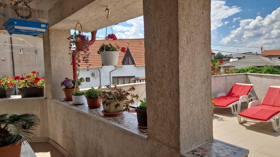 Casă cu 3 camere în Exterior Vest