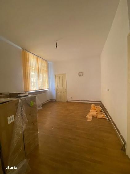 Casă cu 4 camere în Ultracentral