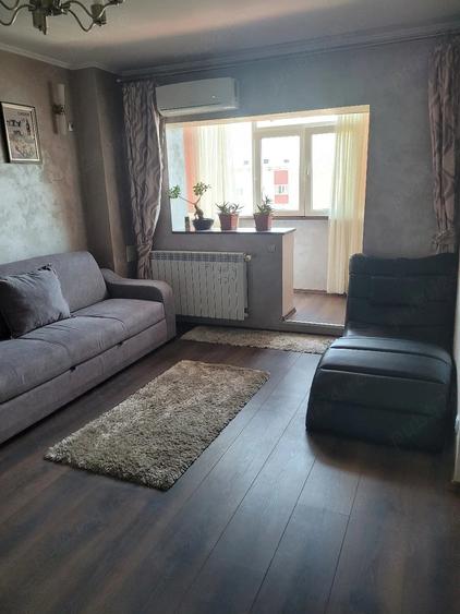 Apartament cu 2 camere semidecomandat în Apărătorii Patriei