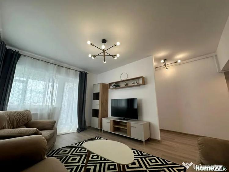 Apartament cu 4 camere decomandat în Dacia