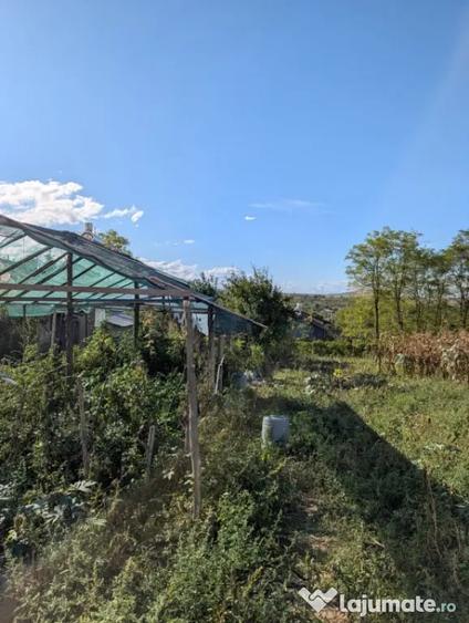 Casă cu 6 camere cu Teren 5165 Mp în Beștepe