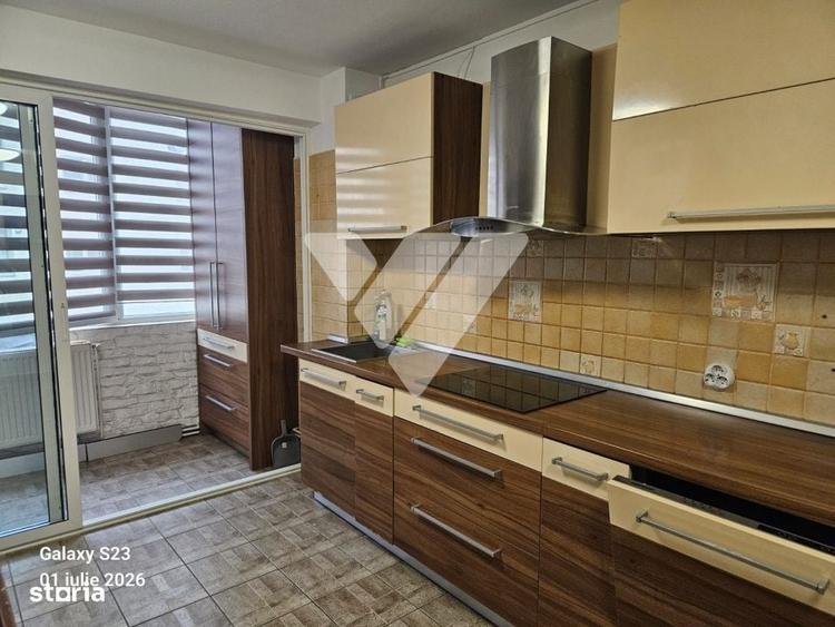 Apartament cu 3 camere decomandat în Vasile Aaron