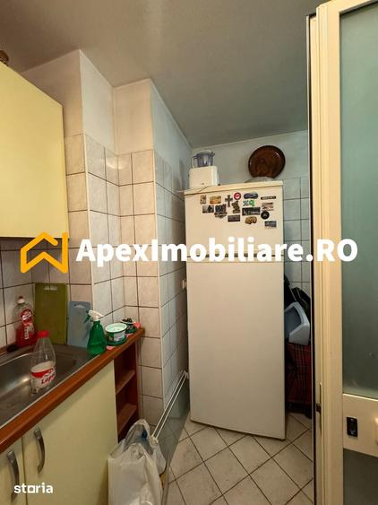 Apartament cu 3 camere decomandat în Drumul Taberei