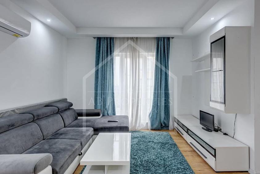 Apartament cu 3 camere decomandat, mobilat în Ștefăneștii de Jos