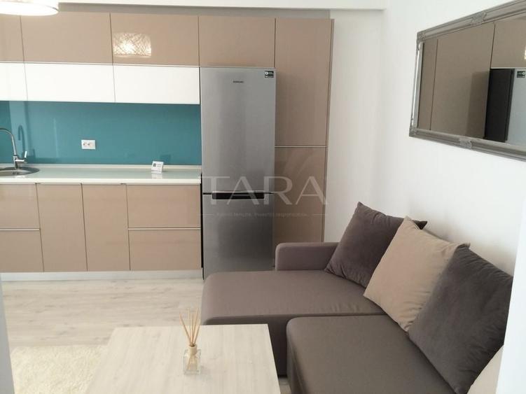 Apartament cu 2 camere semidecomandat, mobilat în Mărăști