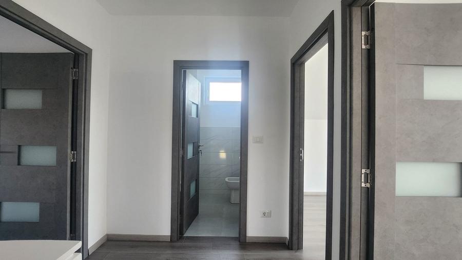 Casă cu 5 camere cu Garaj în Fântânele (Hemeiuș)