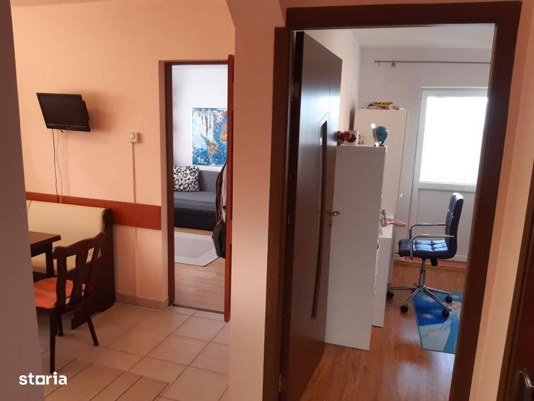 Apartament cu 2 camere, mobilat în Central