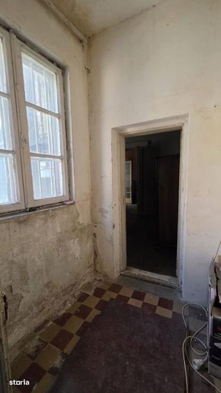 Casă cu 4 camere cu Teren 150 Mp în Central